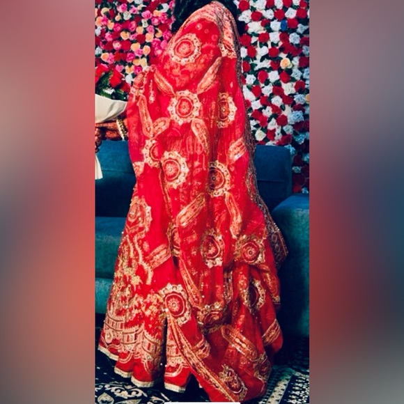 MNR Pakistani designer lehnga - Picture 3 of 4